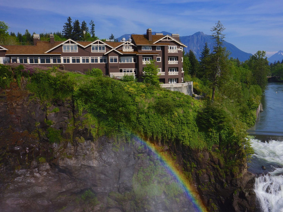 salish lodge feature